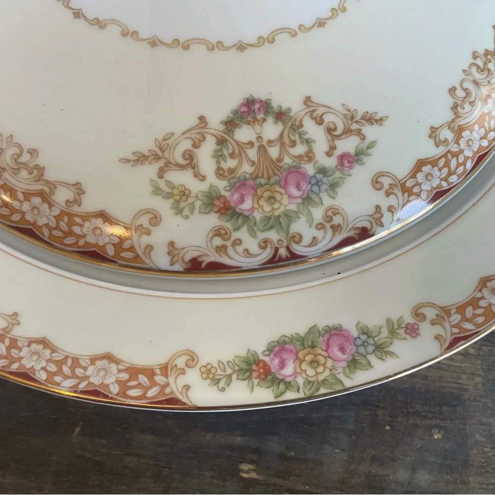 Noritake Rosebud 6002 round 10 Inch Elegant Floral Lidded Tureen Covered Dish
